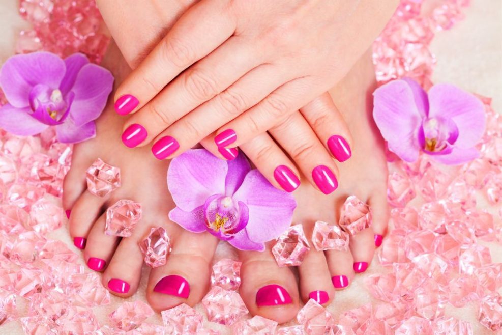 The Health Benefits of Regular Pedicures and Manicures