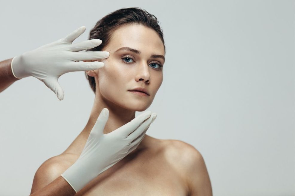 Plastic Surgery: Advantages and Disadvantages